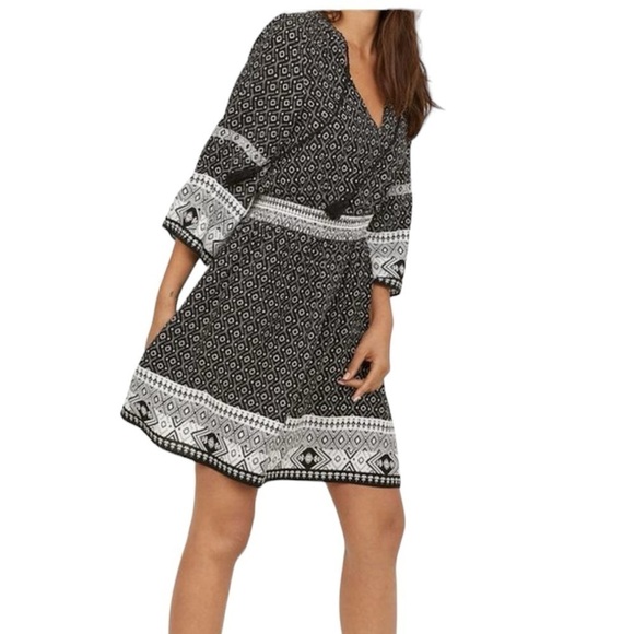 H&M Size 6 Black and White Aztec Print Tunic Dress New With Tags - Picture 1 of 6